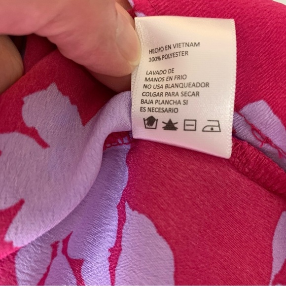 Paper Crane‎ lavender and hot pink flowy Hawaiian floral halter top. Size M - Picture 7 of 7